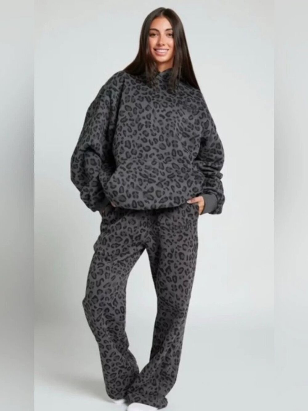 Comfrt Minimalist Leopard Print Oversized Hoodie Sweatshirt - Size Small